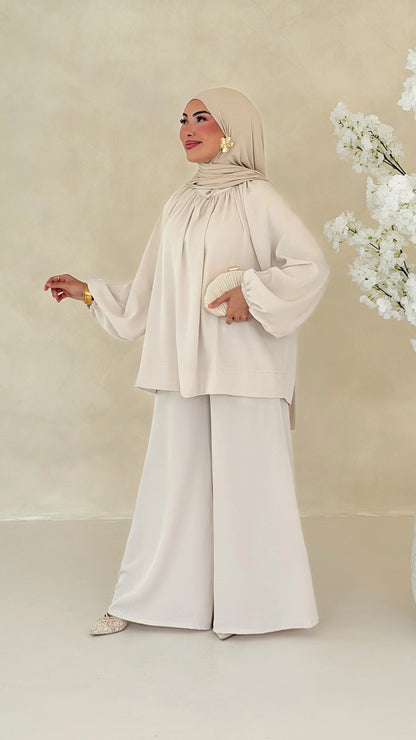 أونسومبل زاريلا الساتان - أناقة وانسيابية لكل المناسبات