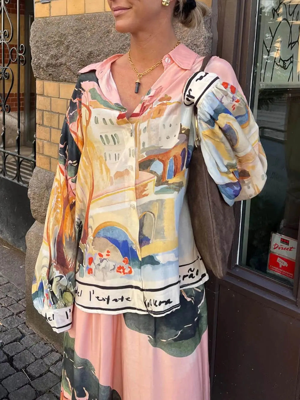 طقم ساتان فضفاض بتصميم لوحة فنية