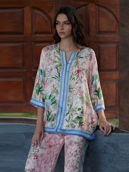 بذلة فاخرة بطبعة نباتية فنية وتصميم مريح