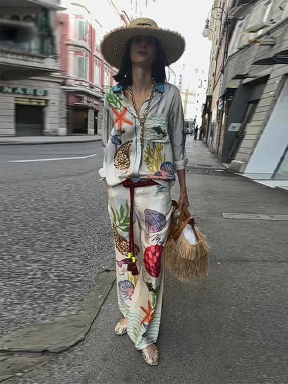 بذلة أنيقة بطبعة مستوحاة من عالم البحار لأجواء الصيف