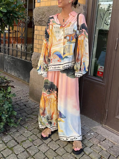 طقم ساتان فضفاض بتصميم لوحة فنية